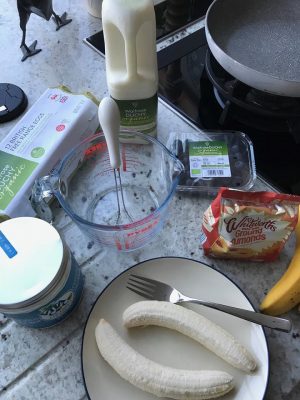 blueberry-breakfast-pancake-ingredients